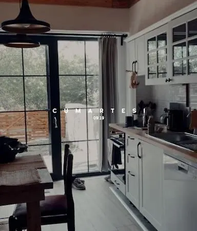 Kazdaglarinda Manzarali Tatil Ve Koey Evi