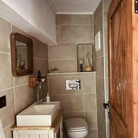 Kazdaglarinda Manzarali Tatil Ve Koey Evi Ayvacik (Canakkale)