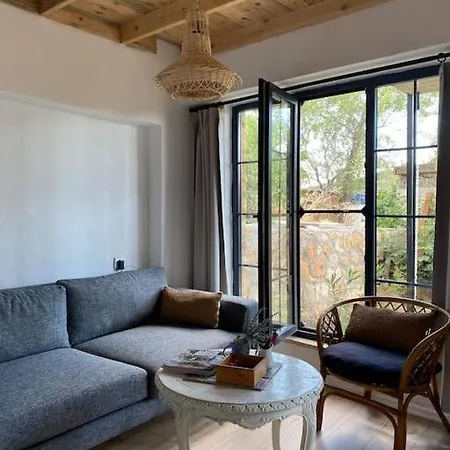Kazdaglarinda Manzarali Tatil Ve Koey Evi